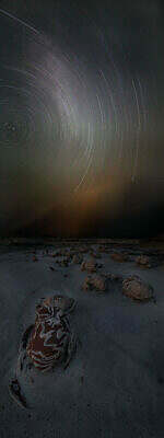 Die Cracked Eggs der Bisti Wilderness De-Na-Zin in New Mexico unter den Sternen der Milchstraße.